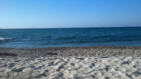 This was in October.  I couldn't swim.  I could enjoy the sights just as much, and that's what I wanted.