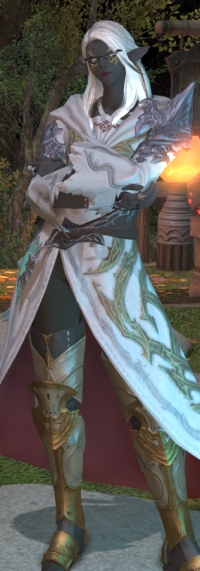 I feel I should note those are leggings under her robe.